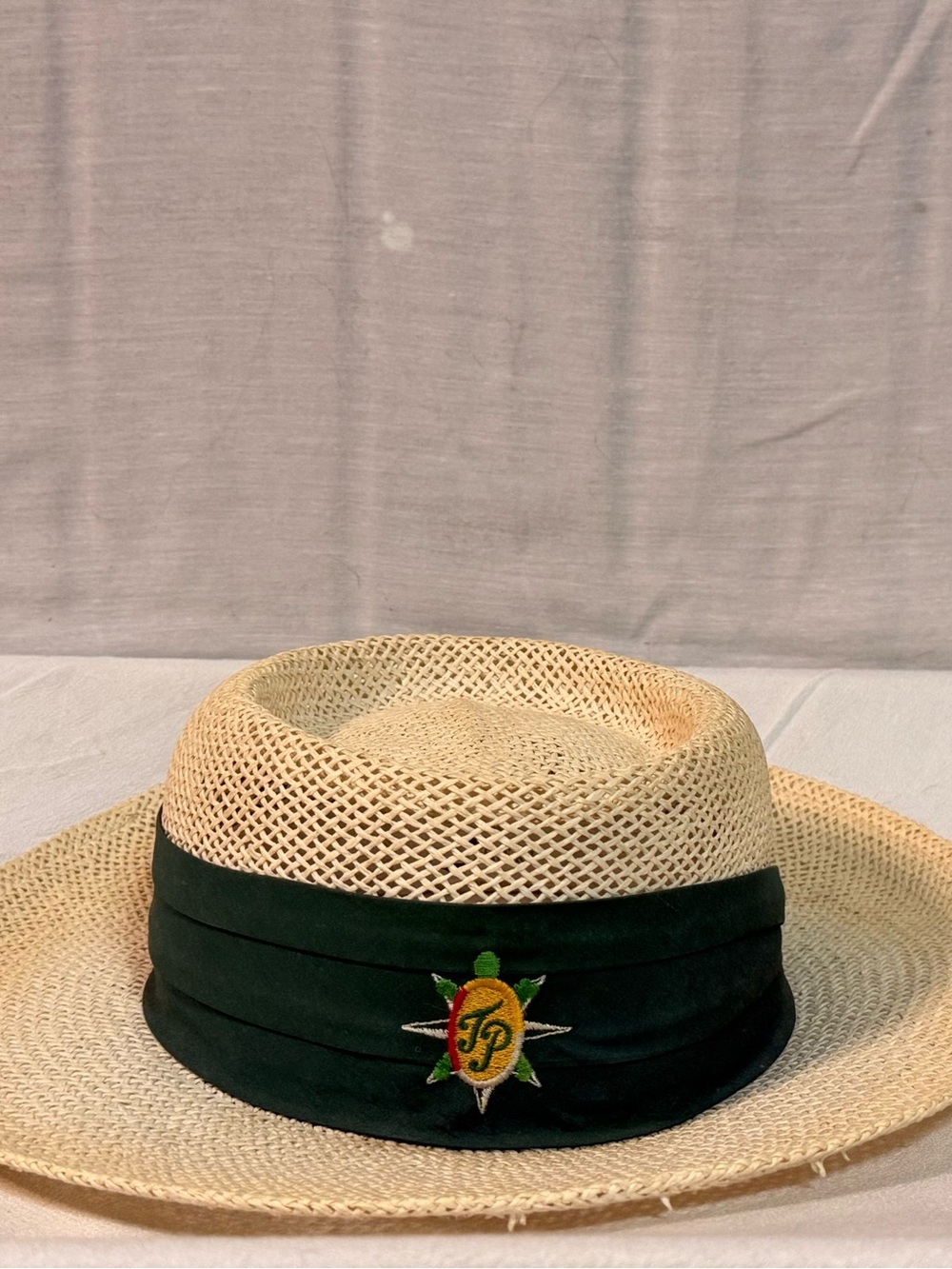 Derby Cap Straw Golf Hat Green Band Embroidered Crest One Size